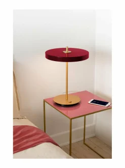 Asteria-pöytävalaisin