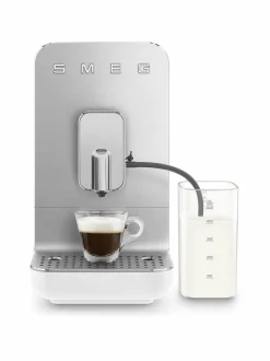 BCC13BLMEU- täysautomaattinen kahvikone ja maidonvaahdotin