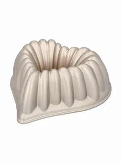 Contoura Heart Cake Tin -kakkuvuoka