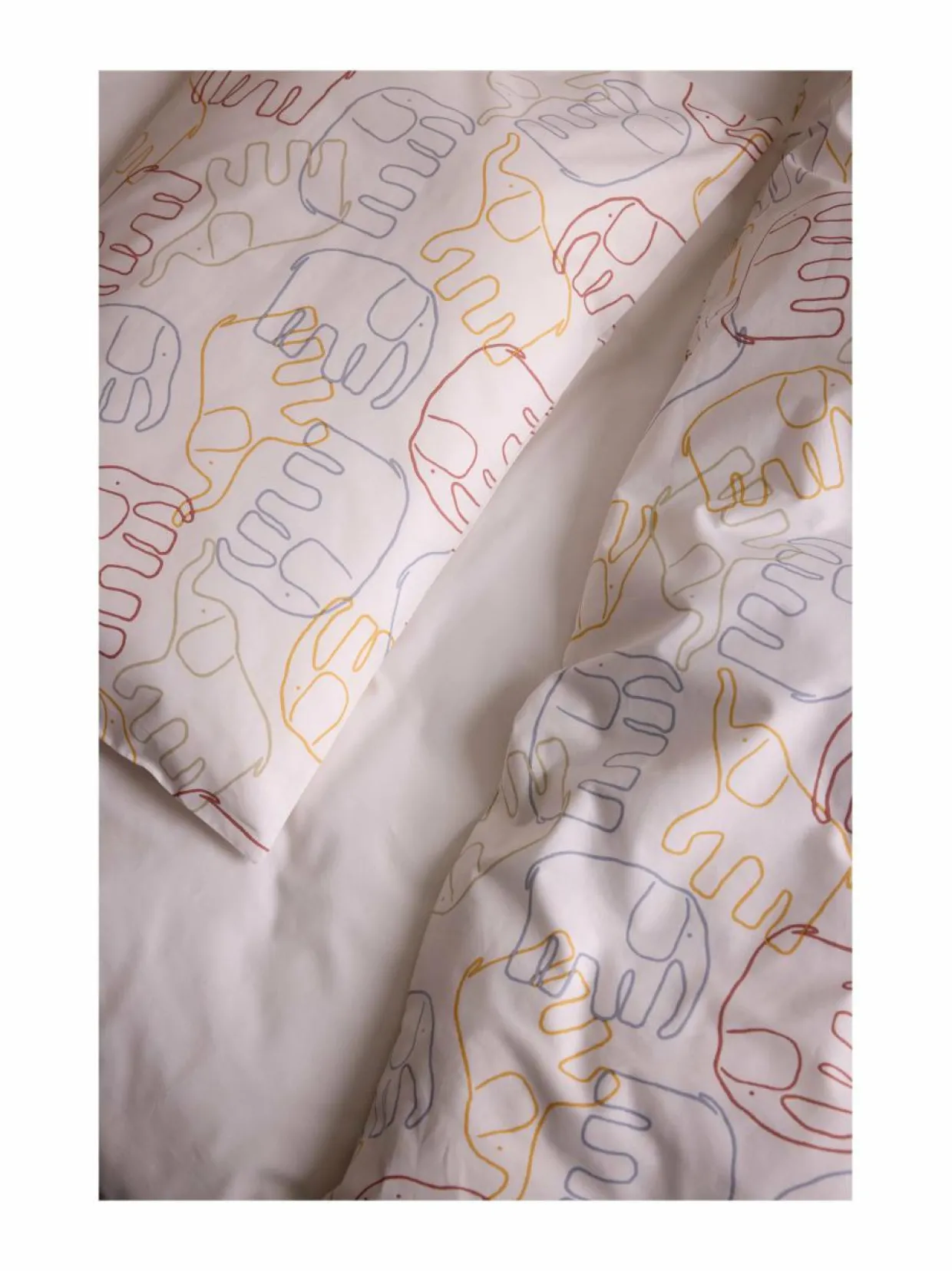 Elefantti Villi -vauvan pussilakanasetti 85 x 125 + 40 x 60 cm