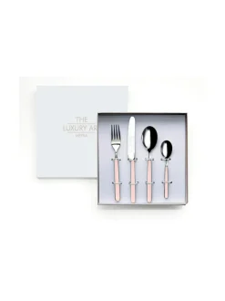 Fantasia lasten aterinsetti, 4 osaa