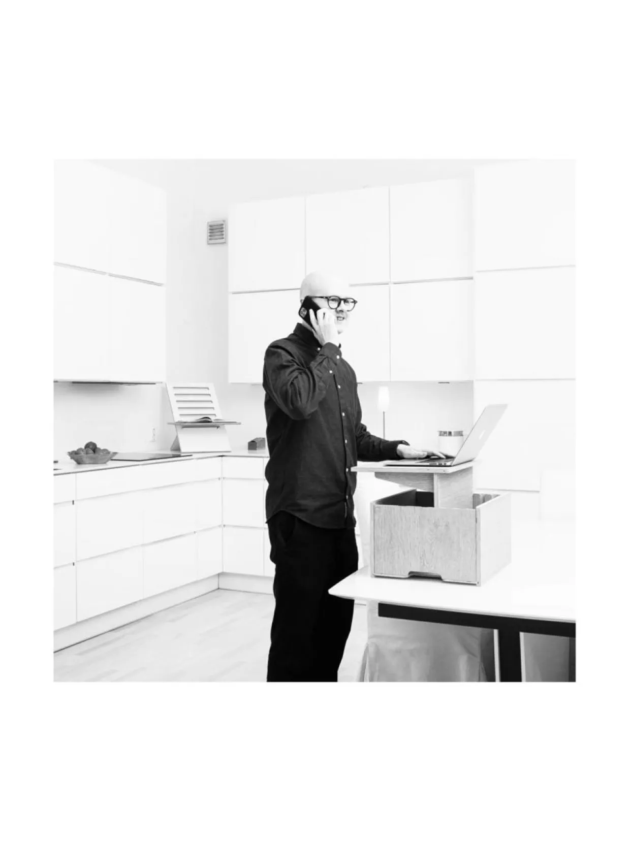 Hima Magic Boksi seisomatyöpiste - Gloss Black