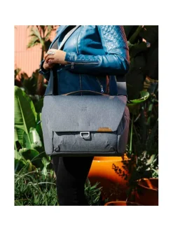 Peak Design Everyday Messenger 13L (Ash) -kameralaukku