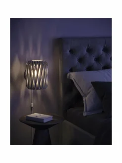 Pilke Signature 18 -seinävalaisin