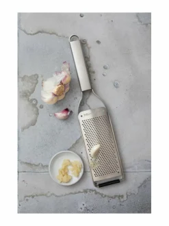 Professional Fine -raastin