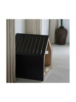 Puinen lemmikkitalo - Symmetrinen