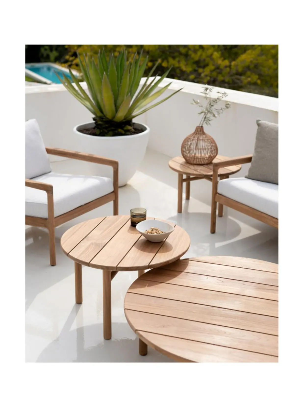 Quatro ulkokaluste sohva-/sivupöytä