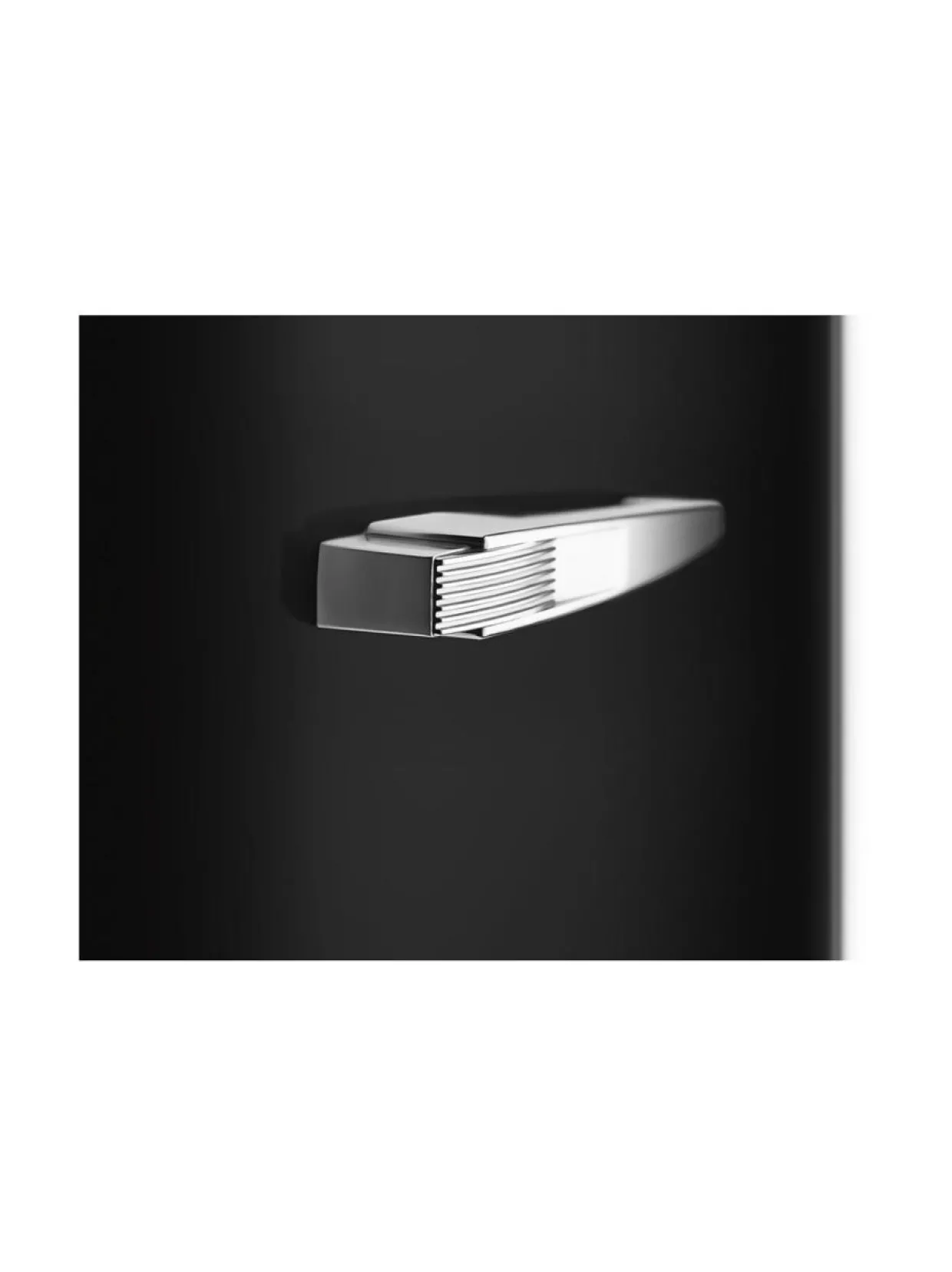 Smeg FAB28RBL5 Jääkaappi, musta oikeakätinen