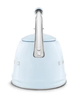 Smeg viheltävä vesipannu WKF01PB, pastellinsininen