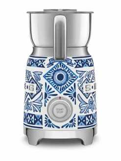 Smeg x Dolce & Gabbana "Blu Mediterraneo" -maidonvaahdotin