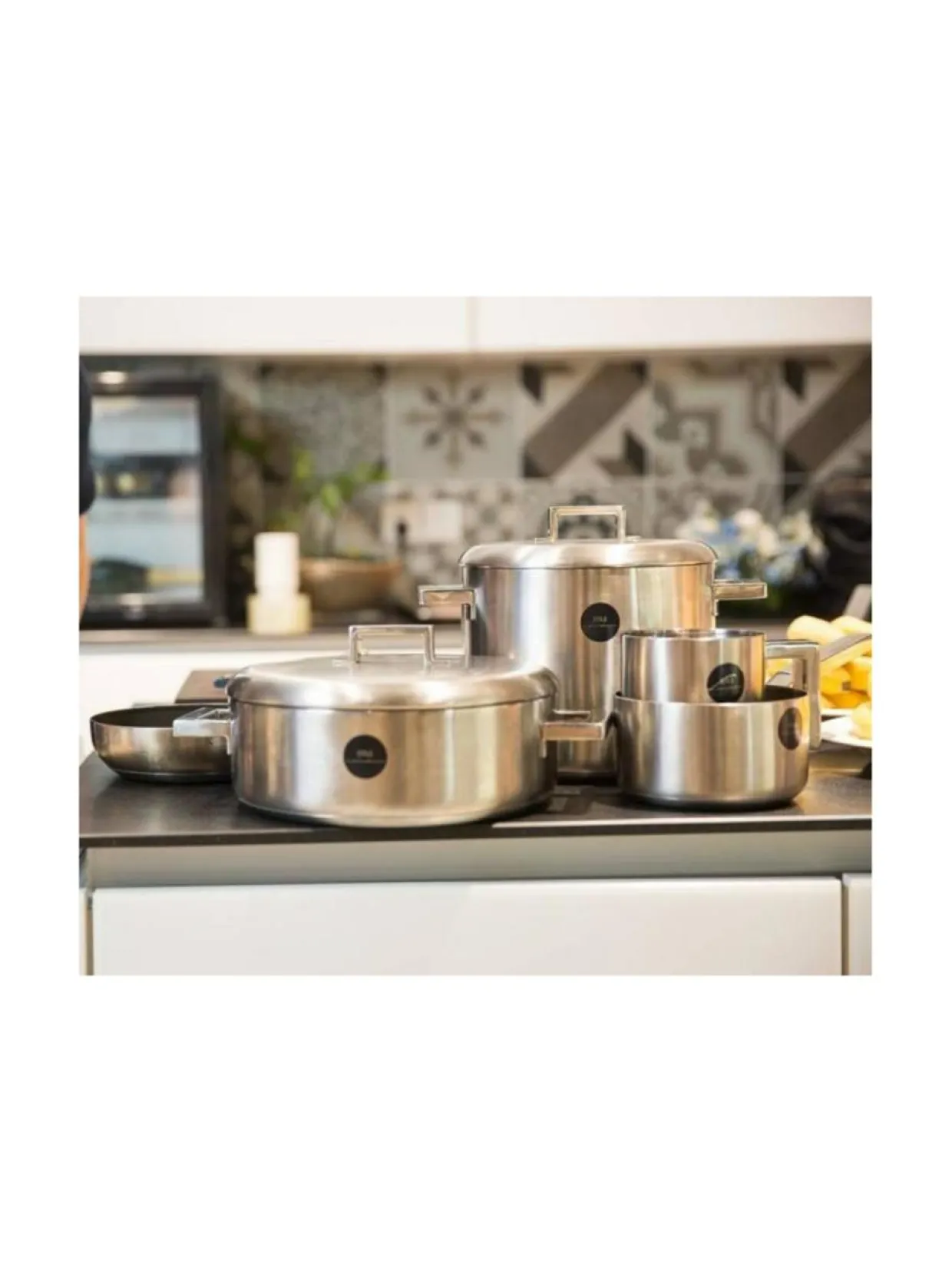 Stile by Pininfarina - kasari 1,7 l