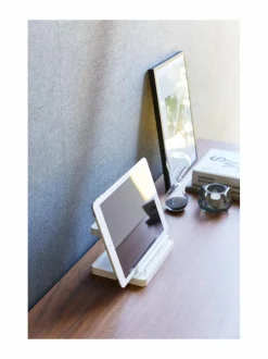 Tower Smartphone & Device -latausteline