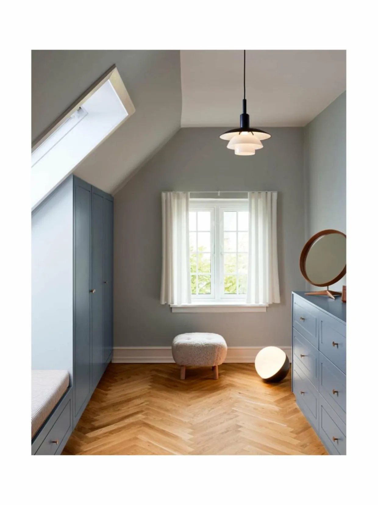 VL Studio 250 -pöytä-/lattiavalaisin