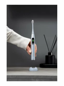 X Pro Digital -sähköhammasharja