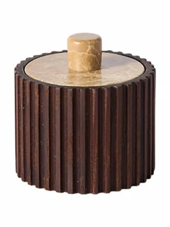 Yami-kannellinen säilytysrasia